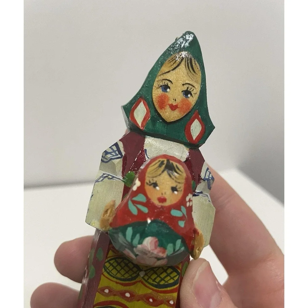 Russian Hand Carved Signed Ceprueb Nocag Mother & Baby Ornament 5